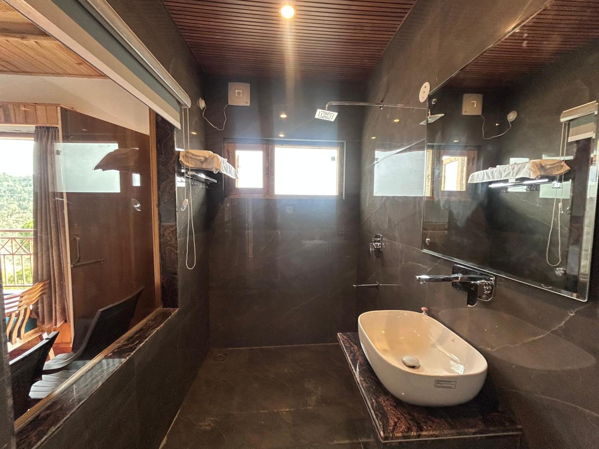 Shalom Hillcrest Inn Shimla Ngoại thất bức ảnh