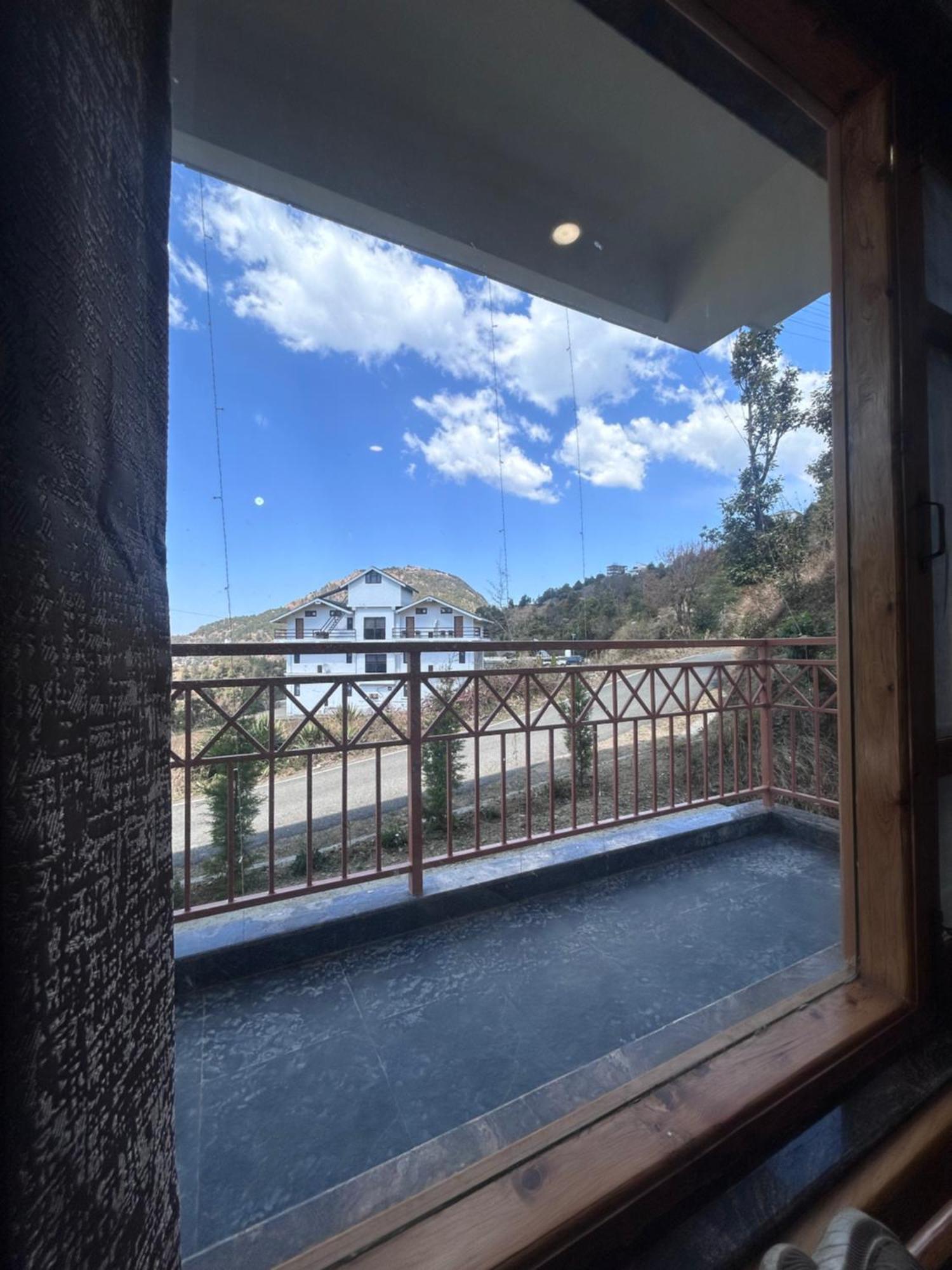 Shalom Hillcrest Inn Shimla Ngoại thất bức ảnh