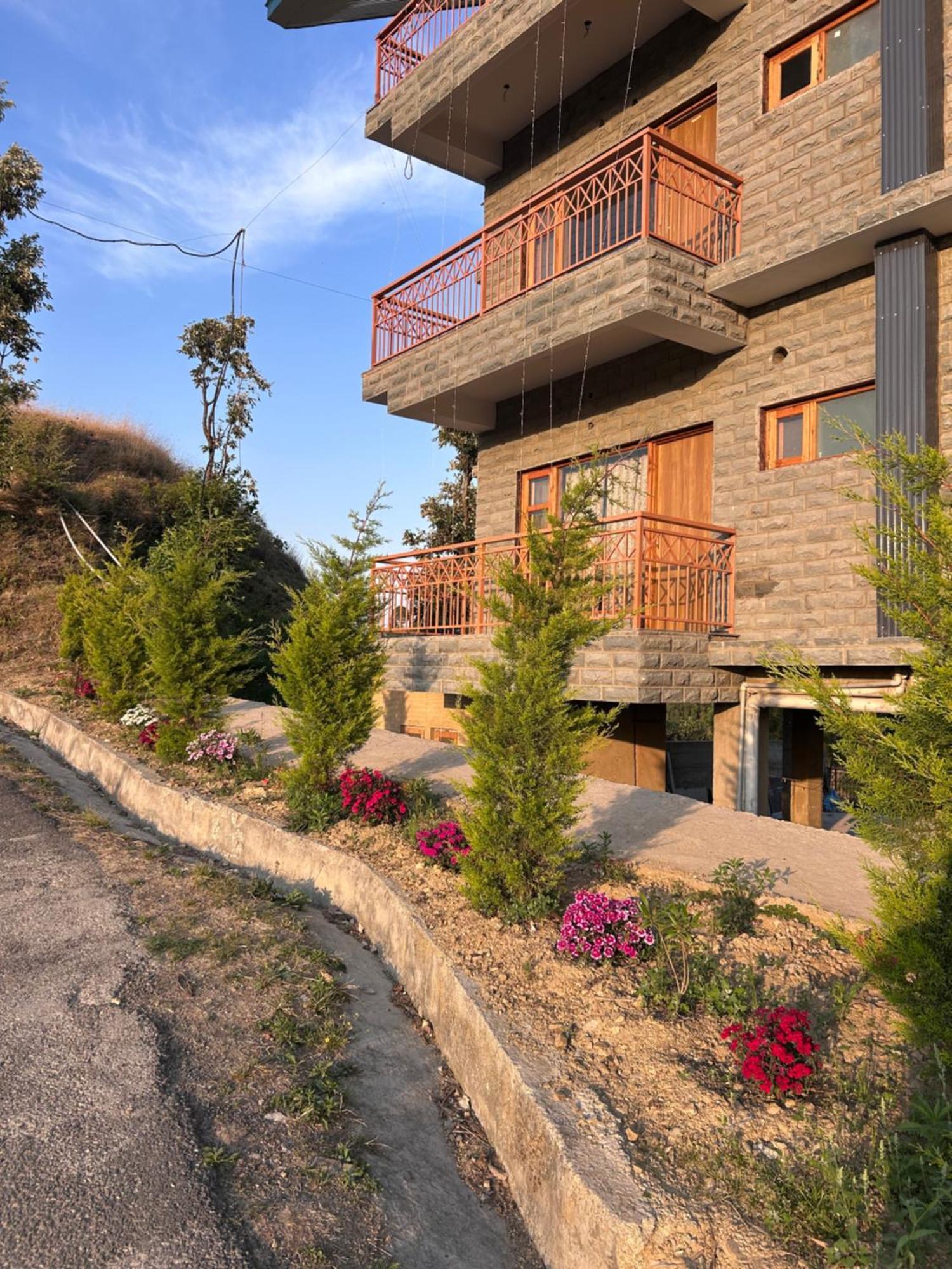 Shalom Hillcrest Inn Shimla Ngoại thất bức ảnh
